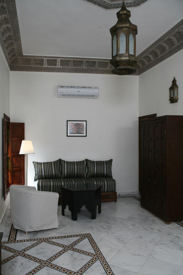Riad Batchisarai Фес Экстерьер фото